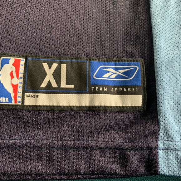 NBA Memphis Grizzle’s #2 Jason Williams Reebok NBA Jersey - Picture 3 of 3